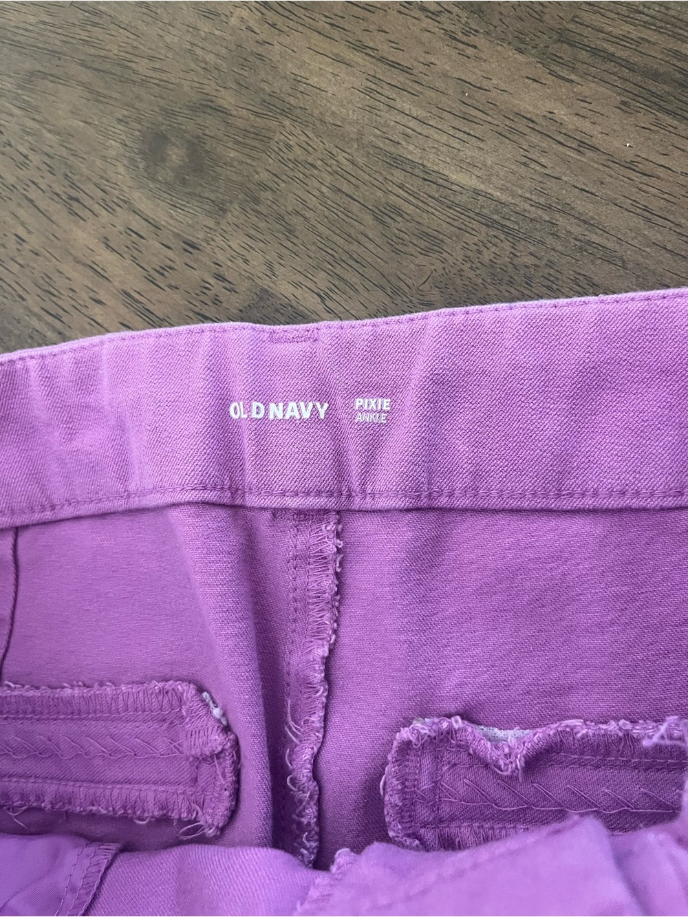 Old Navy Pixie Ankle Pants Slim Cropped Pants in Lilac Purple Womens Size 8 - Picture 3 of 6
